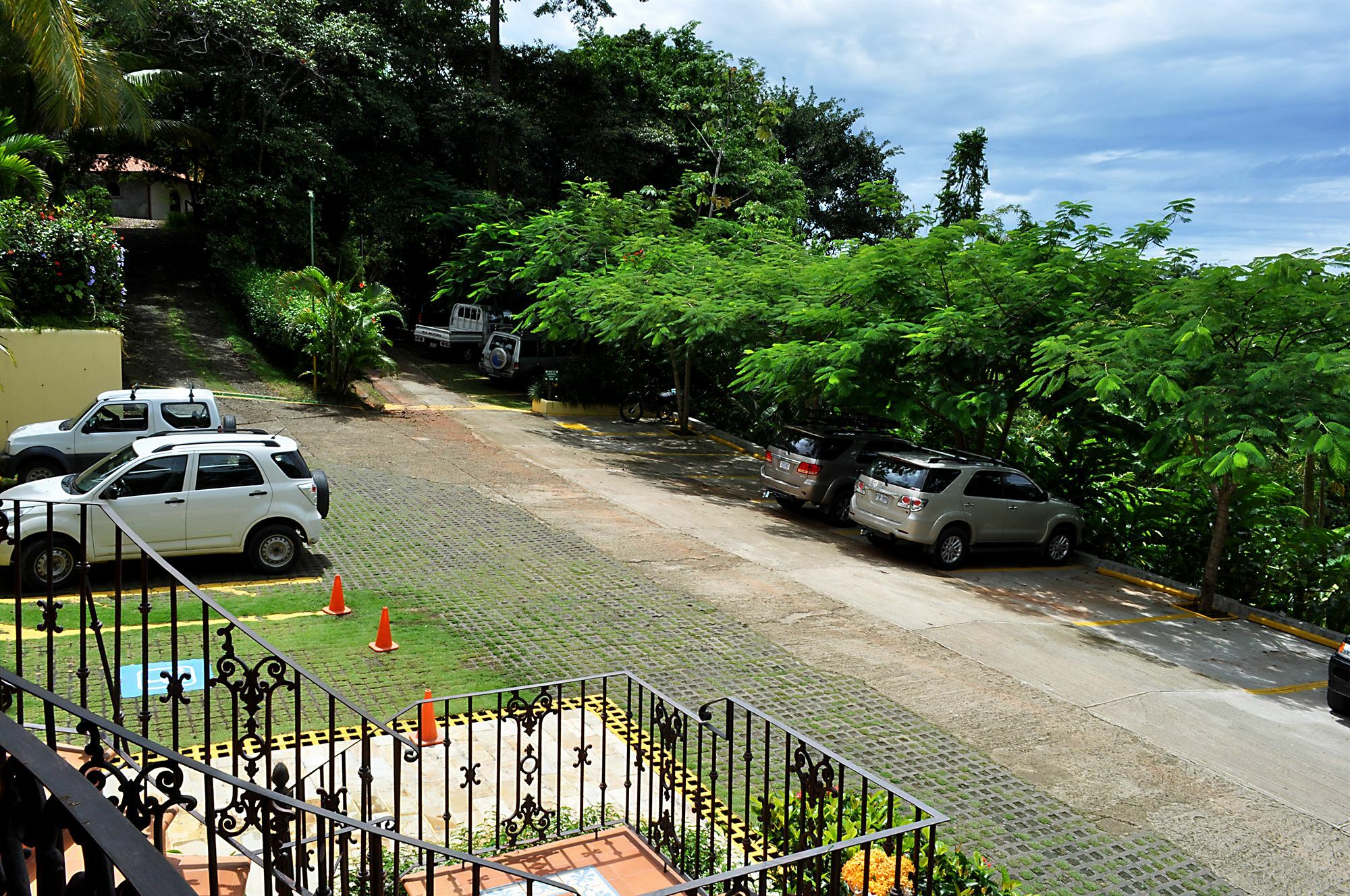 Hotel Cuna Del Angel Dominical Exterior photo
